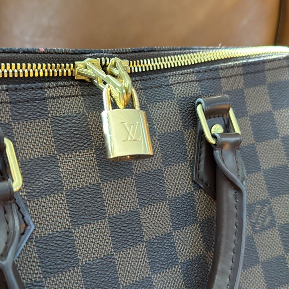 Authentic Louis Vuitton Speedy 35 Bondoulier - Picture 2 of 4